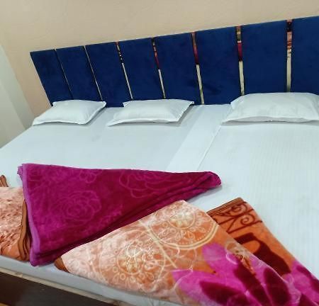 Hotel Rolex Удджайн Экстерьер фото