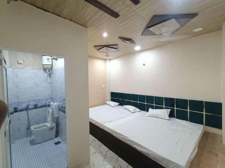 Hotel Rolex Удджайн Экстерьер фото