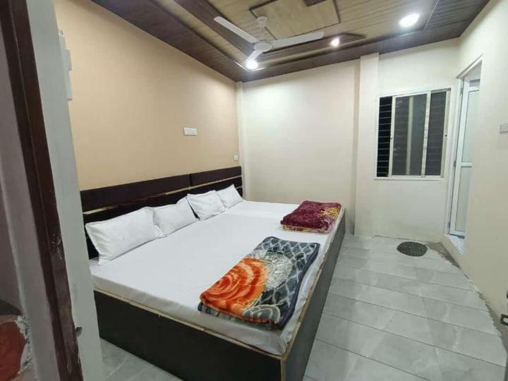 Hotel Rolex Удджайн Экстерьер фото